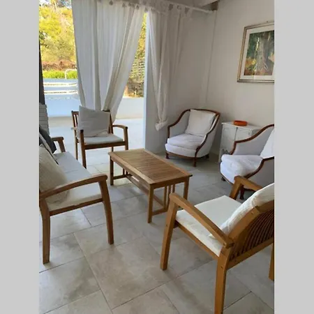 Villa Gardella Villa *